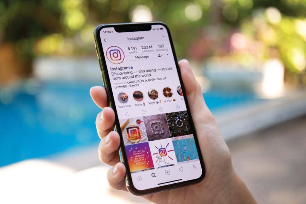 How to View Deleted Instagram Posts (Yours or Someone Else&#8217;s) image 1